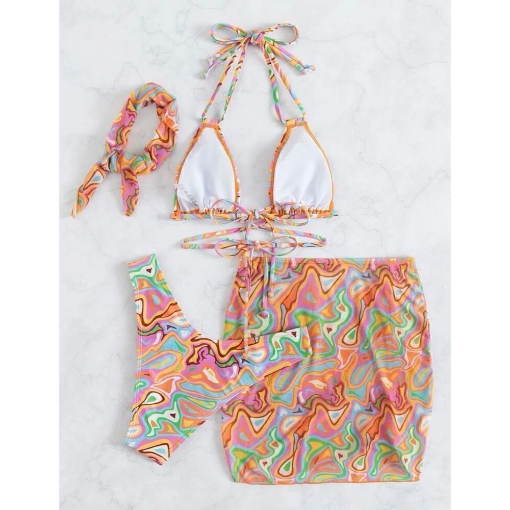 Bikini Set with Skirt - Picture 9 of 10